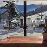 Gorski Widok Karpacz Apartamenty I Pokoje- Salon Kominkowy