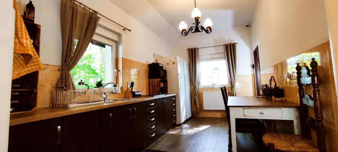 Gorski Widok Karpacz Apartamenty I Pokoje- Salon Kominkowy Karpacz