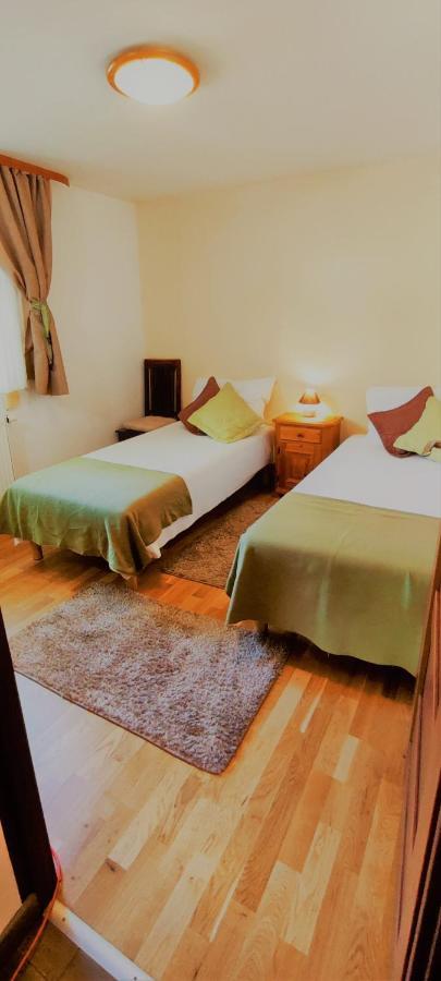 Gorski Widok Karpacz Apartamenty I Pokoje- Salon Kominkowy