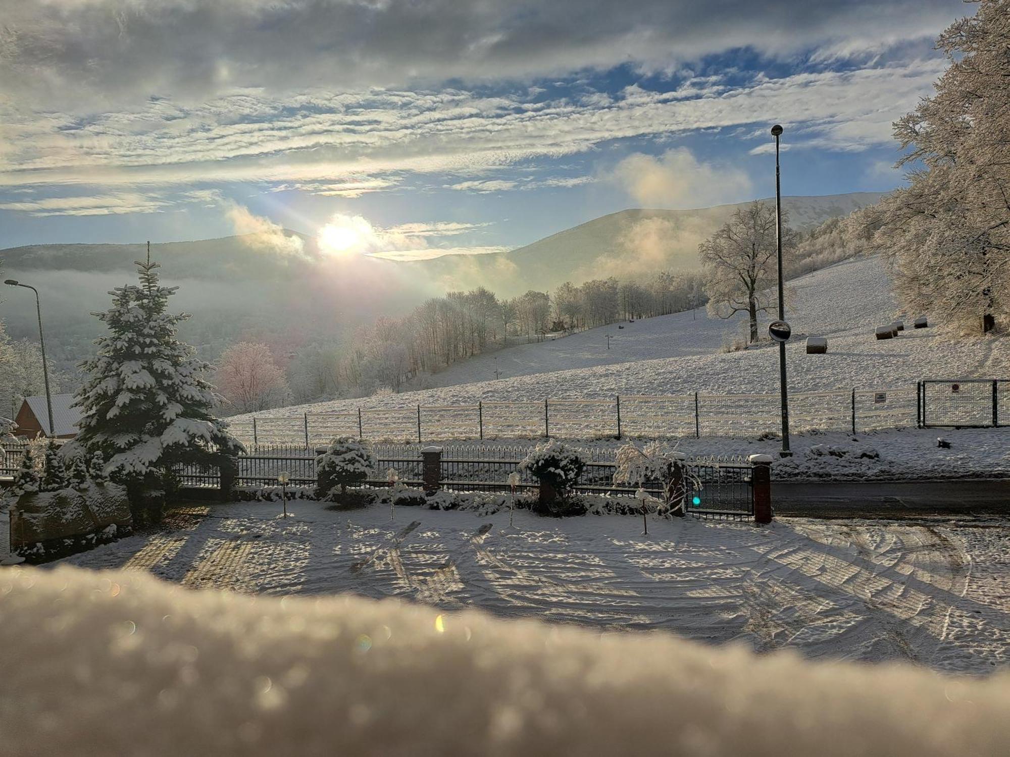 Homestay Gorski Widok Karpacz Apartamenty I Pokoje- Salon Kominkowy Karpacz