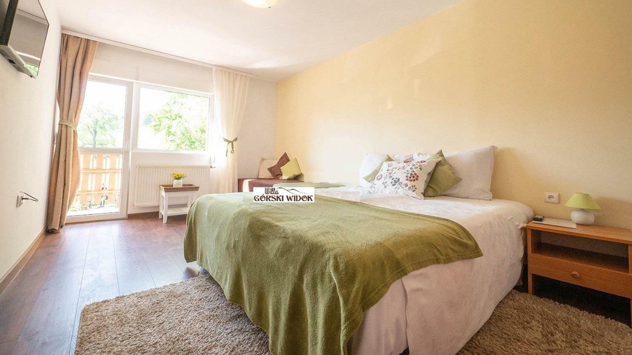 Gorski Widok Karpacz Apartamenty I Pokoje- Salon Kominkowy