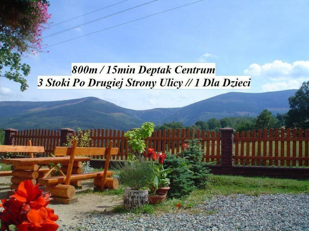 Homestay Gorski Widok Karpacz Apartamenty I Pokoje- Salon Kominkowy
